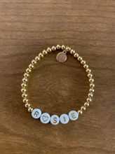 Load image into Gallery viewer, Gold expression bracelet
